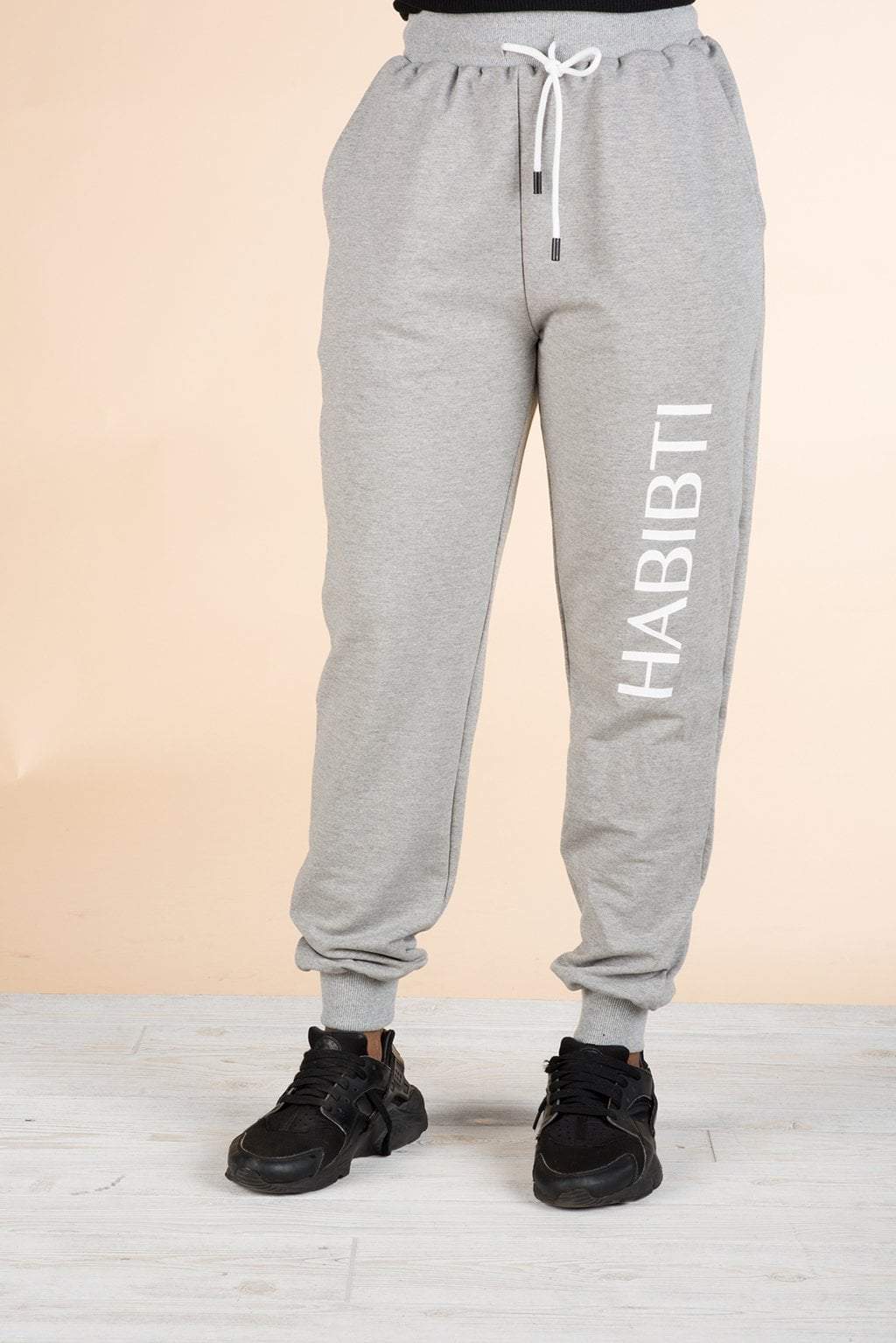 Aubrey Gray Relaxed Sweatpants
