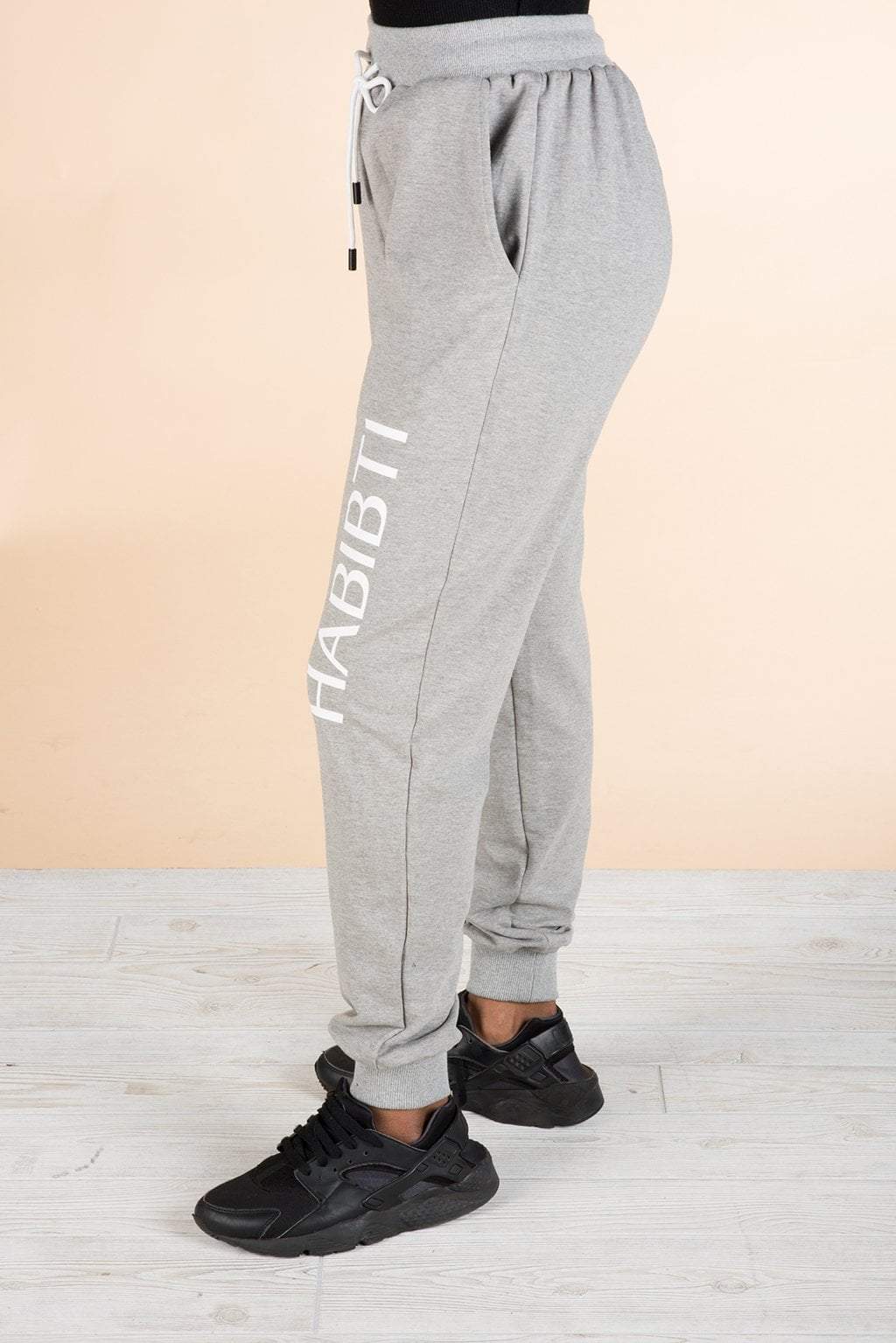 Aubrey Gray Relaxed Sweatpants