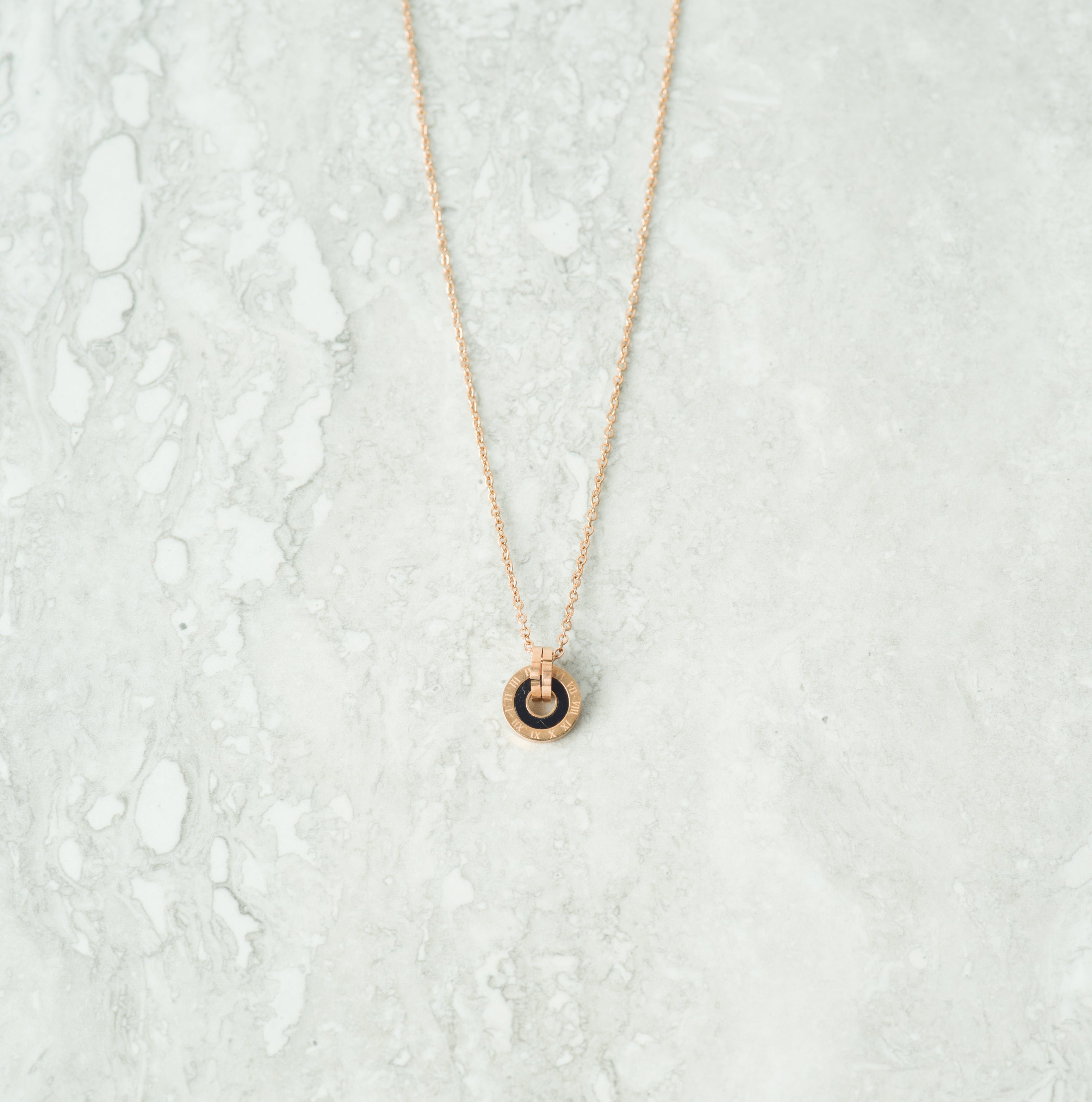 Posy Timeless Gold Necklace